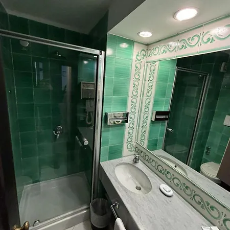 بيت ضيافة Stanza 505 Royal 3*